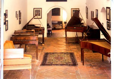 MUSEO DI PIANOFORTI ANTICHI 