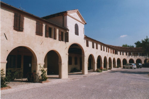 Barchessa di villa Badoer, Marcello