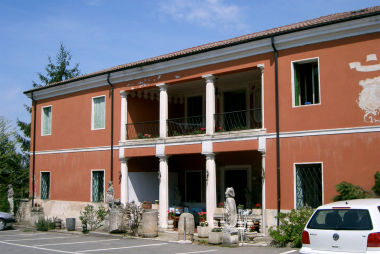 Villa Porto, Bonin Longare, Barindi 