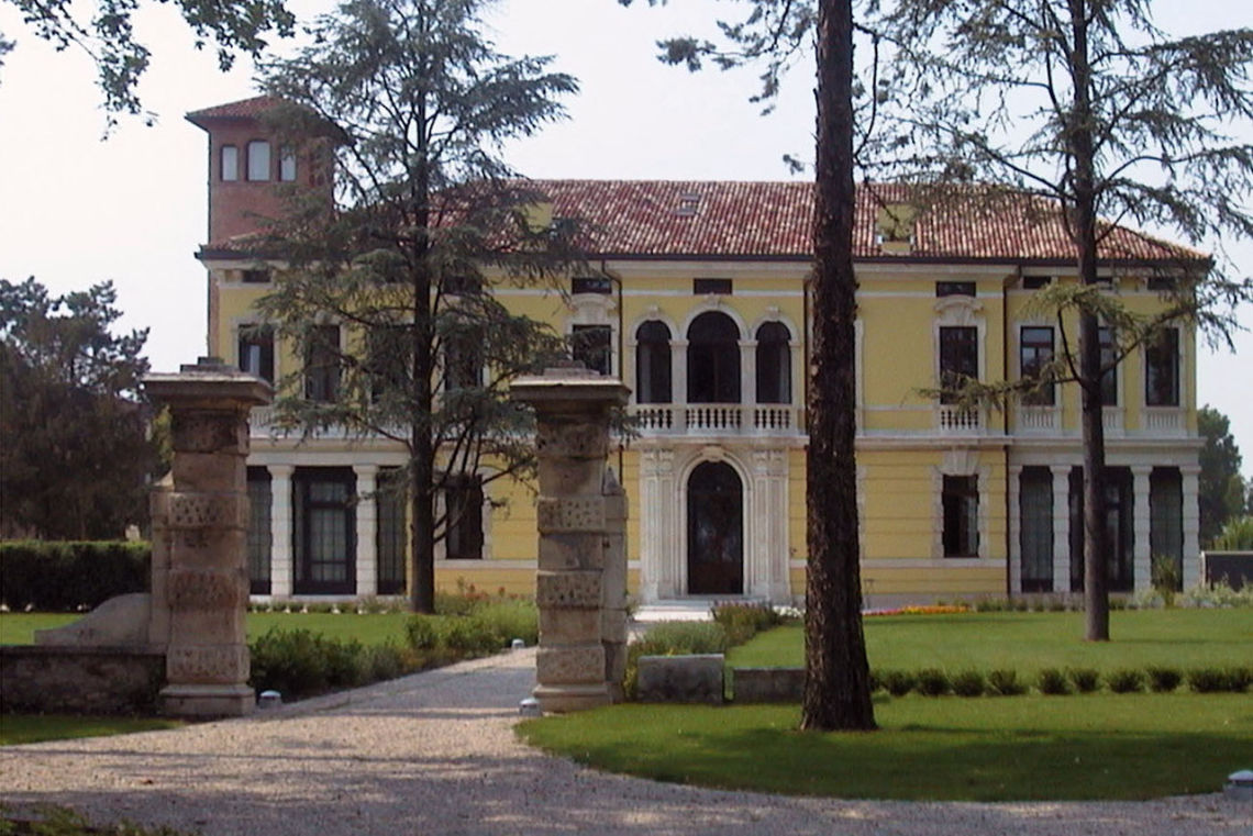 Villa Bonollo, Anti, Carretta