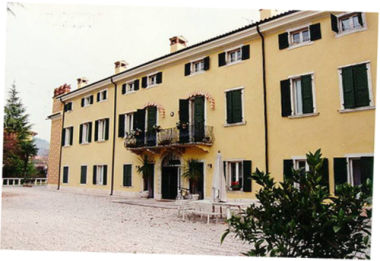 Villa Revedin, detta "delle Magnolie"