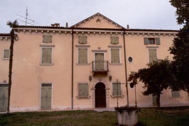 Villa Pighi, Casale 