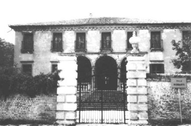 Villa Roberti, Frigimelica, Bozzolato