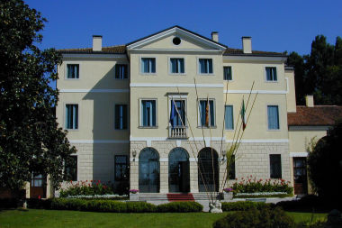 Villa Guzzo Beretta, De Tacchi 