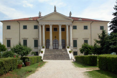 Villa Da Porto, Balbi, Ziggiotti, Manin, Milan Massari, Da Porto Barbaran, Sartori, detta "La Favorita" 