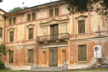 Villa Bonifacio, Velo, Rossi