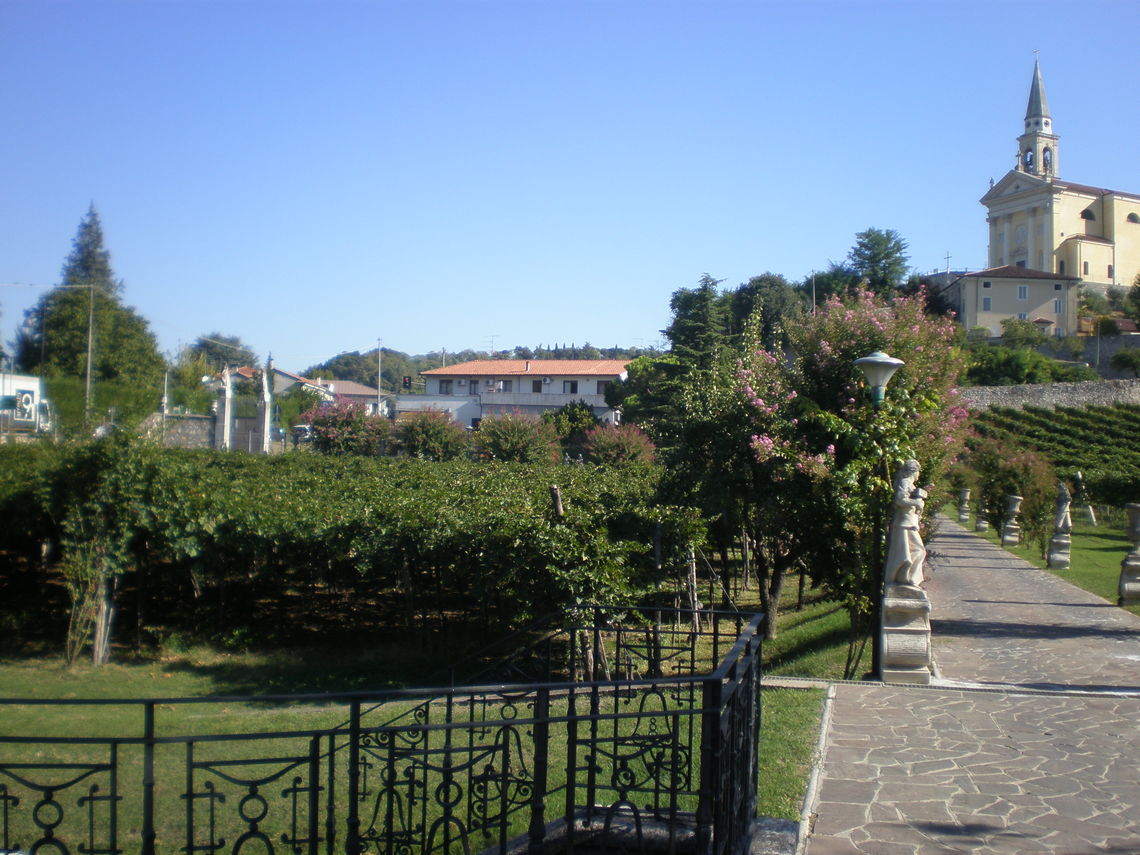 Giardino di Villa Arnaldi, Borselli, Manzoni, Miotti, Valcasara, detta "Ca' Manzoni"