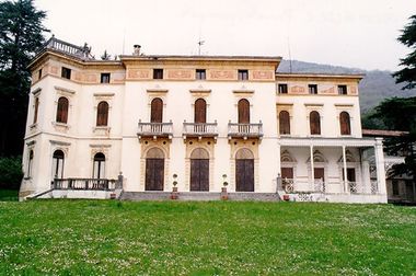 Villa Piva, detta "dei Cedri"