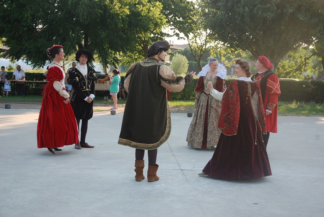 Palio di Erbè -  danza rinascimentale al cospetto della Corte Gonzaghesca -  Associazione Culturale “Circolo Il Tricolore”