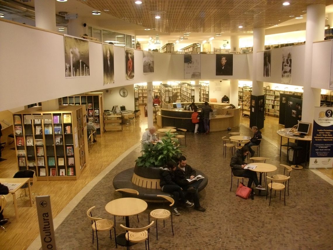 Biblioteca di Arzignano (VI), interno -  Foto: Shopify Partners