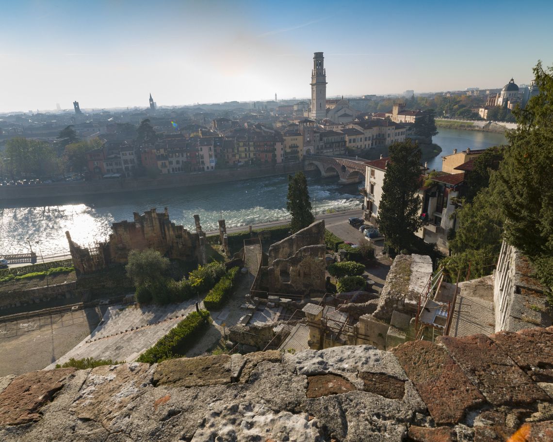 vista del teatro dalla terrazza grande