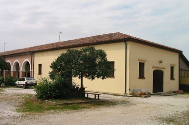 Adiacenze di villa Del Ferro, Scarpazza