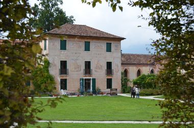 VILLA BUZZATI TRAVERSO