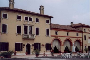 Villa Bugna, Bogoni