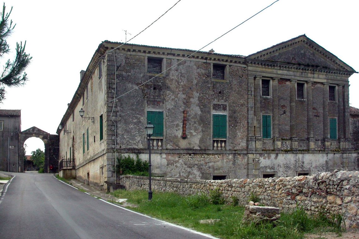 Villa Dolfin, Cornaro, Venier, Garzetta, Salvi-Bonin, Savioli-Bonin, Cantarella-Bonin, Mistrorigo-Capparotto-Cantarella