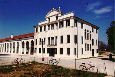 Villa Dolfin, Gradenigo