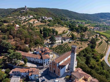 Giardino di Villa Groppato, Ferrari, Tassoni, Veronese, detta "Vescova"