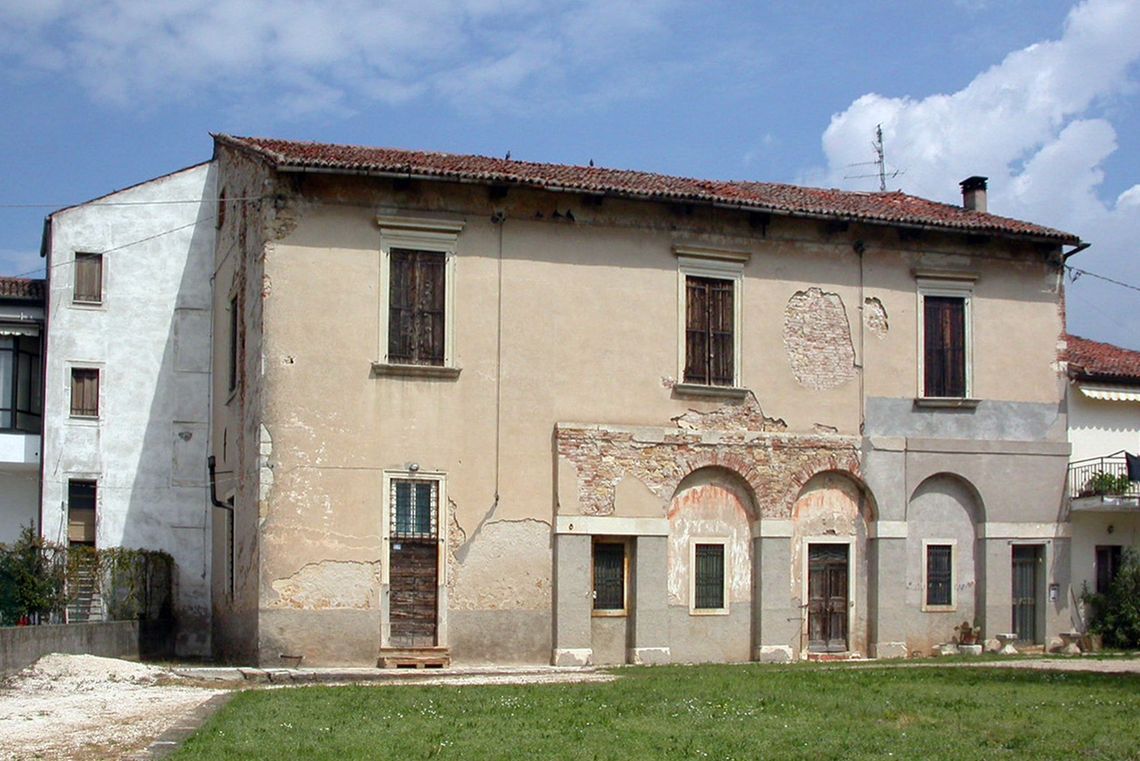 Villa Revese, Cavalcabò, Arnaldi, Marsilio, Giorio, Giorio-Martini