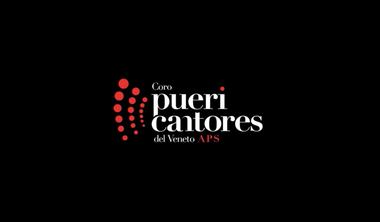 Sfondo nero con al centro il logo e la scritta bianca e rossa "Coro pueri cantores del Veneto APS".