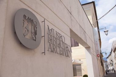 BiblioTour – Bassano del Grappa VI, Biblioteca comunale