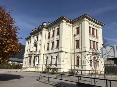 BiblioTour – Lorenzago di Cadore BL, Palazzo ai caduti