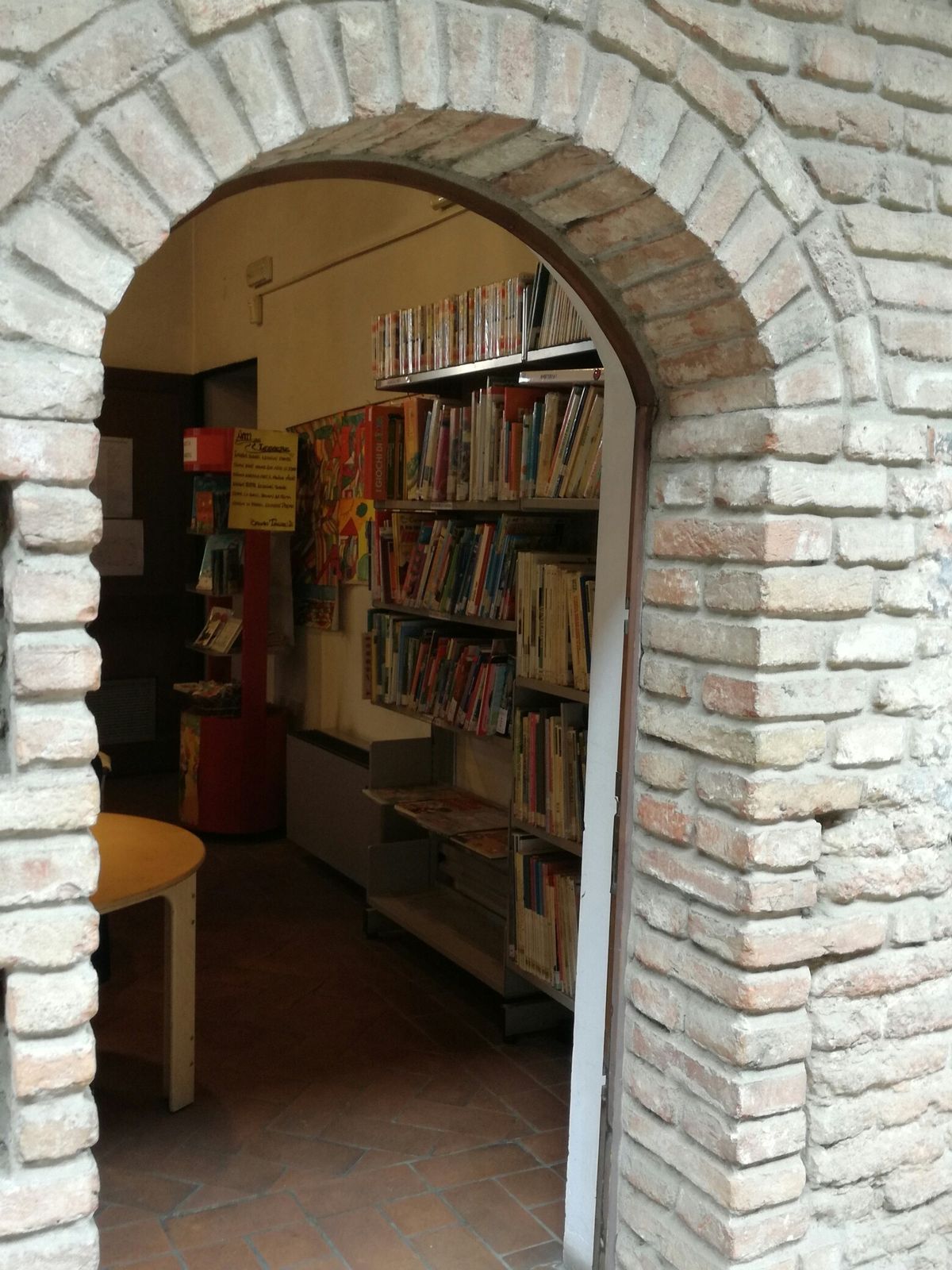 BIBLIOTECA DI MONTAGNANA