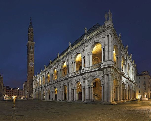 veduta notturna della basilica palladiana