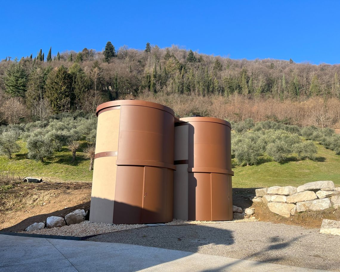 Foto dei silos ristrutturati