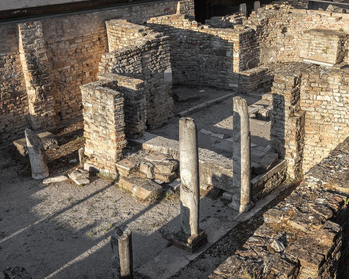 area archeologia all'aperto con Trichora