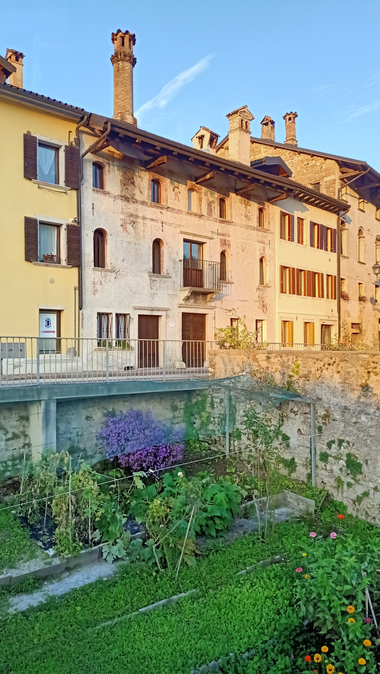 Facciata del palazzo con ingresso del museo