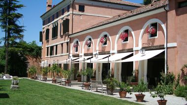 Villa Correr, Agazzi