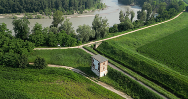 Casa Bombardà con vista sull'Adige